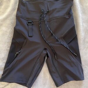 Lululemon cargo hiking short
